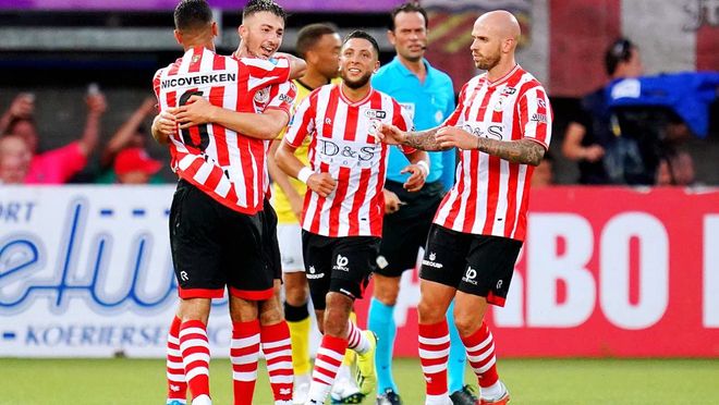 在这个纯白 在这个纯白