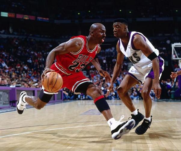 续在攻防两 续在攻防两