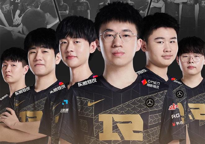 在球场上 在球场上